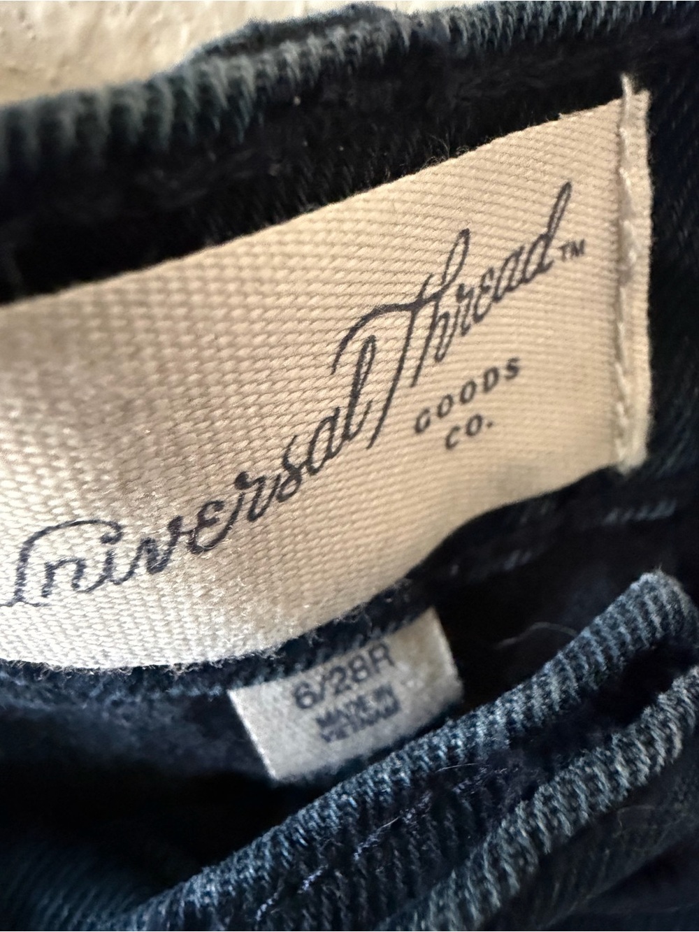 Universal Thread Dark Blue Jeans - Picture 4 of 5